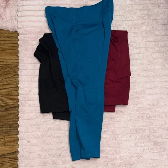 Women's Members Mark Extra Warm Leggings Trio - Black, Blue, and Red - Picture 3 of 4